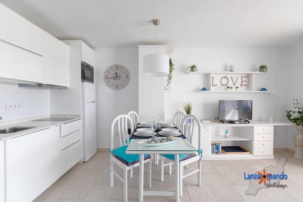 Vivienda Vacacional Ocean Pearl Коста Тегисе Екстериор снимка